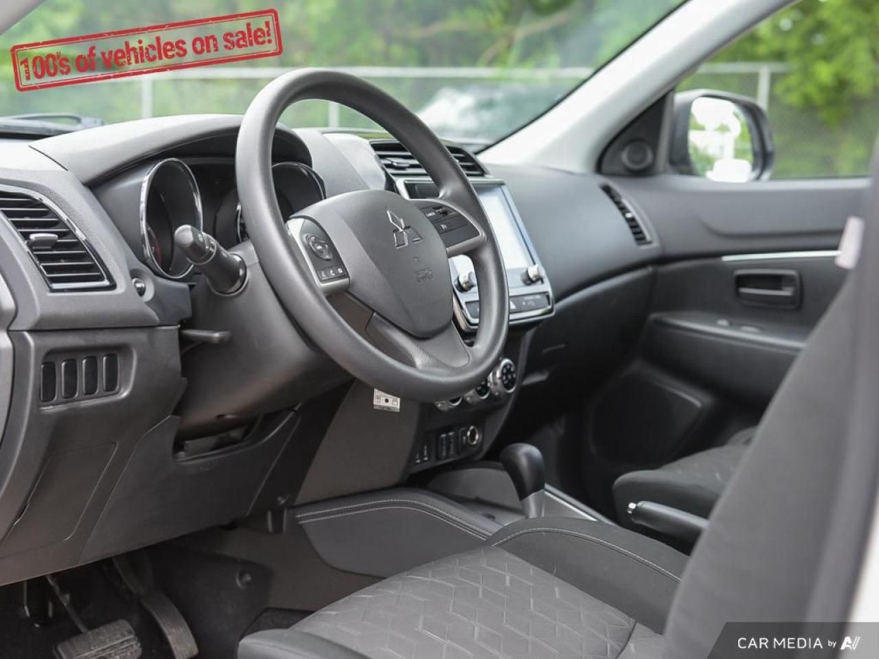 2023 Mitsubishi RVR ES