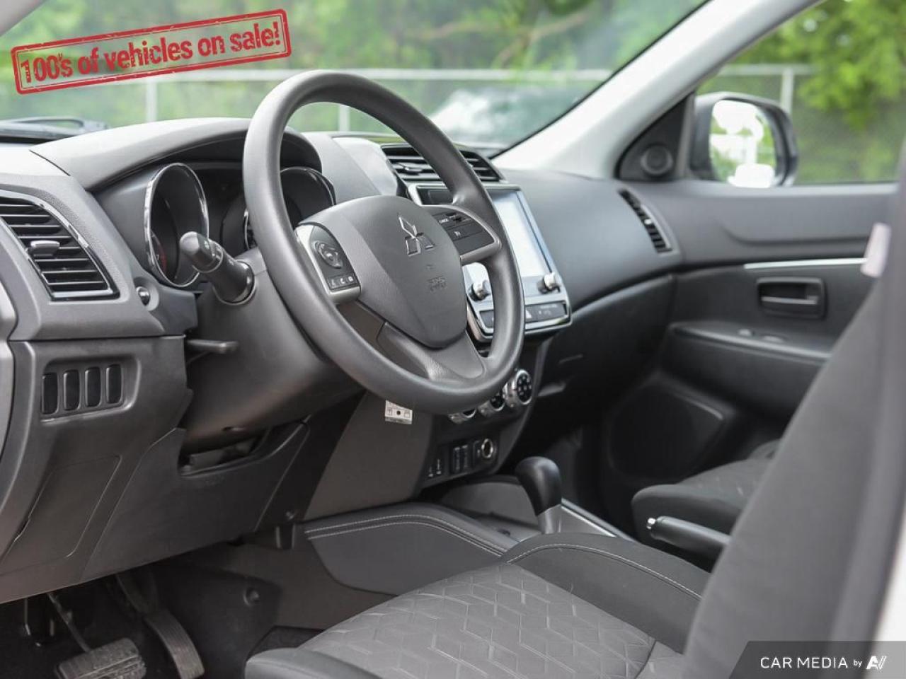 2023 Mitsubishi RVR ES