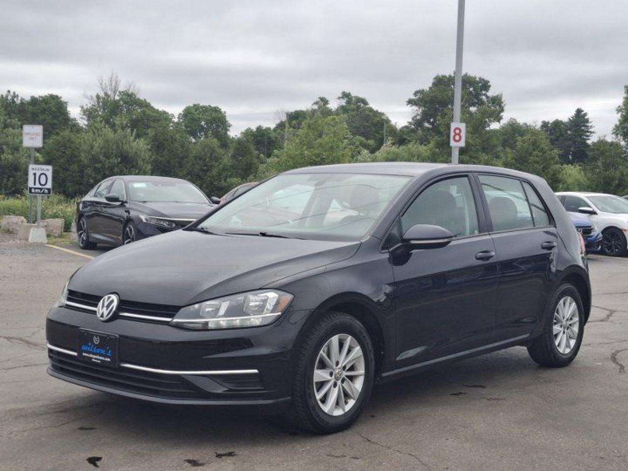 Used 2018 Volkswagen Golf Trendline | Auto | Heated Seats | Carplay | Reverse Cam | Bluetooth | Heated Mirrors | and More ! for sale in Guelph, ON
