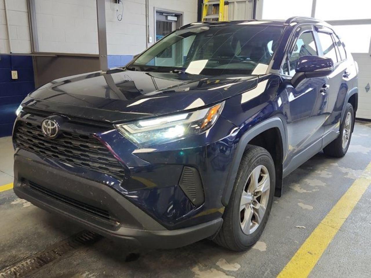 Used 2022 Toyota RAV4 XLE AWD | Sunroof | Radar Cruise | Heated Wheel + Seats | CarPlay + Android | Rear Camera & More ! for sale in Guelph, ON