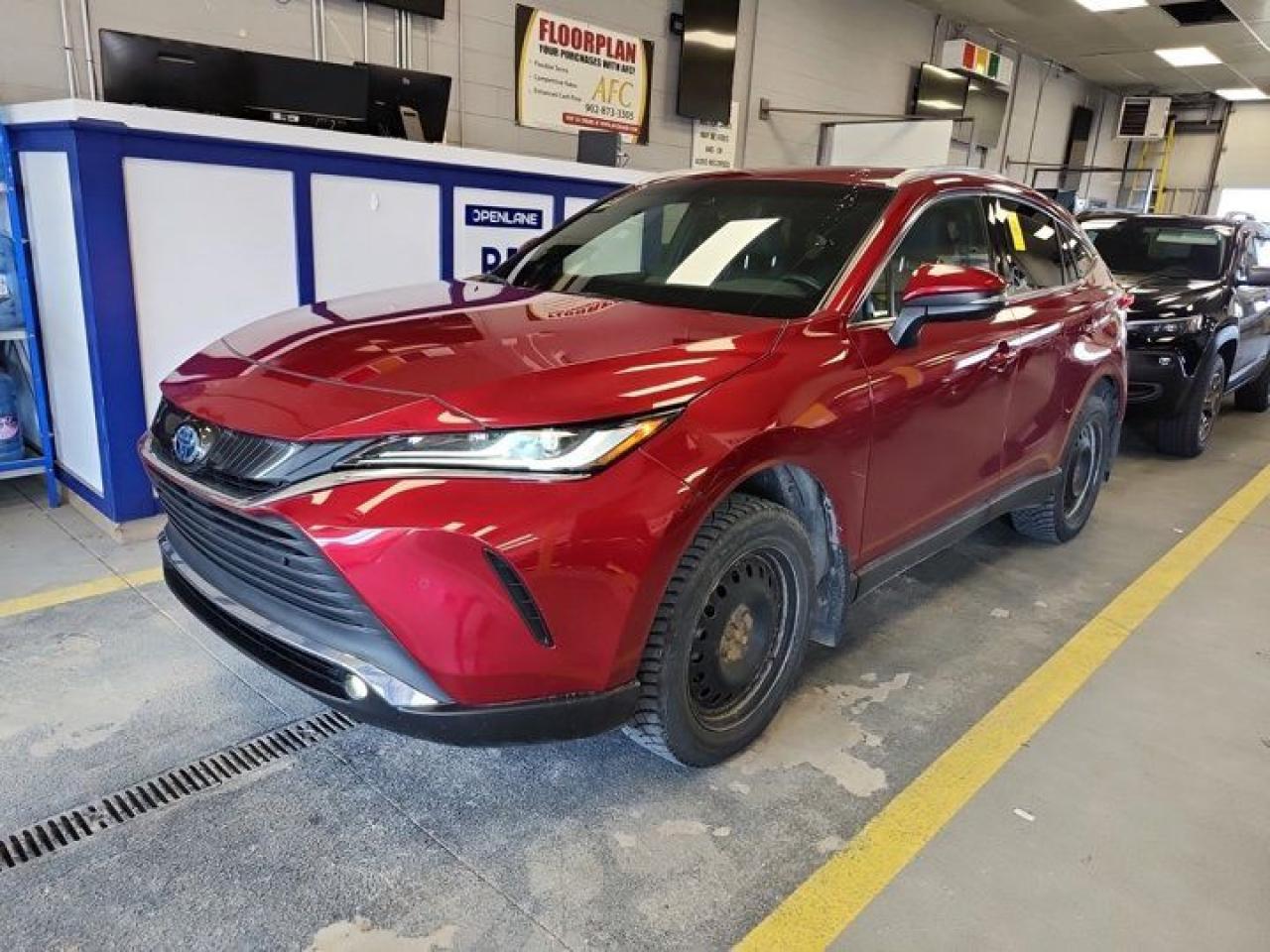Used 2023 Toyota Venza XLEAWD | Hybrid | Leather | Heated Wheel + Seats | CarPlay + Android | Power Seat | and More ! for sale in Guelph, ON