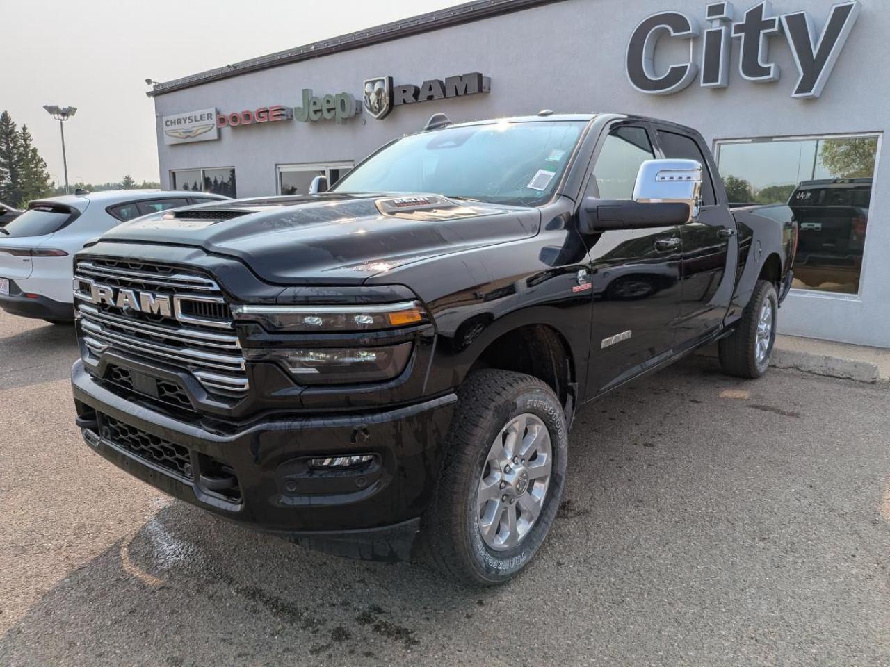 2025 RAM 2500 Laramie 4x4 Crew Cab 6'4" Box Photo2