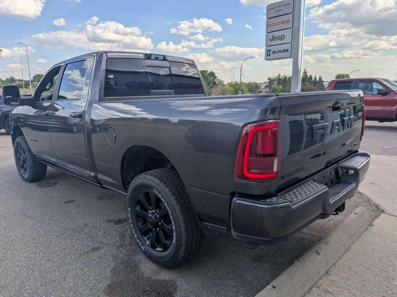 2025 RAM 2500 Laramie 4x4 Crew Cab 6'4" Box Photo4