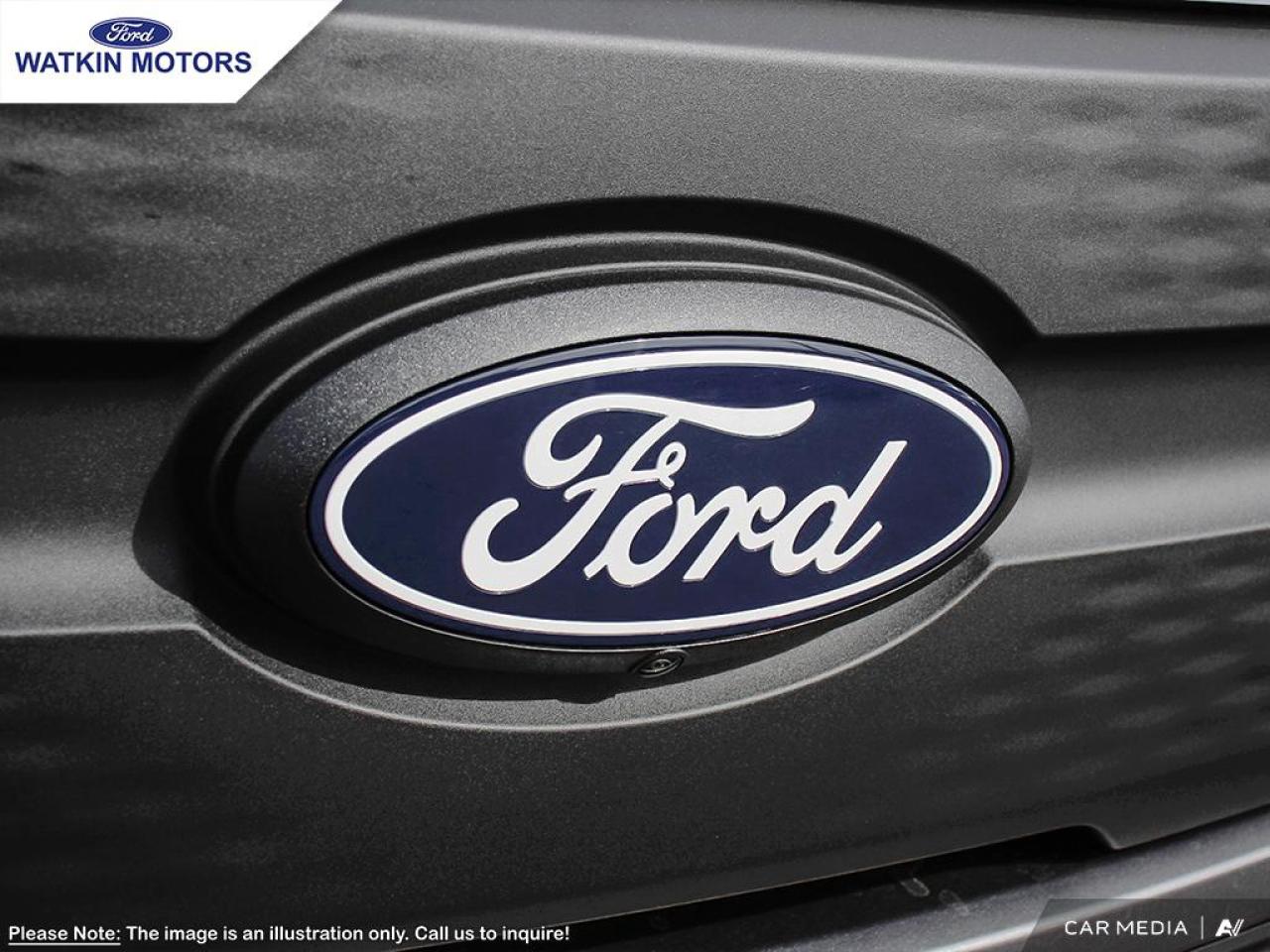 2025 Ford F-150 Lightning XLT Photo8