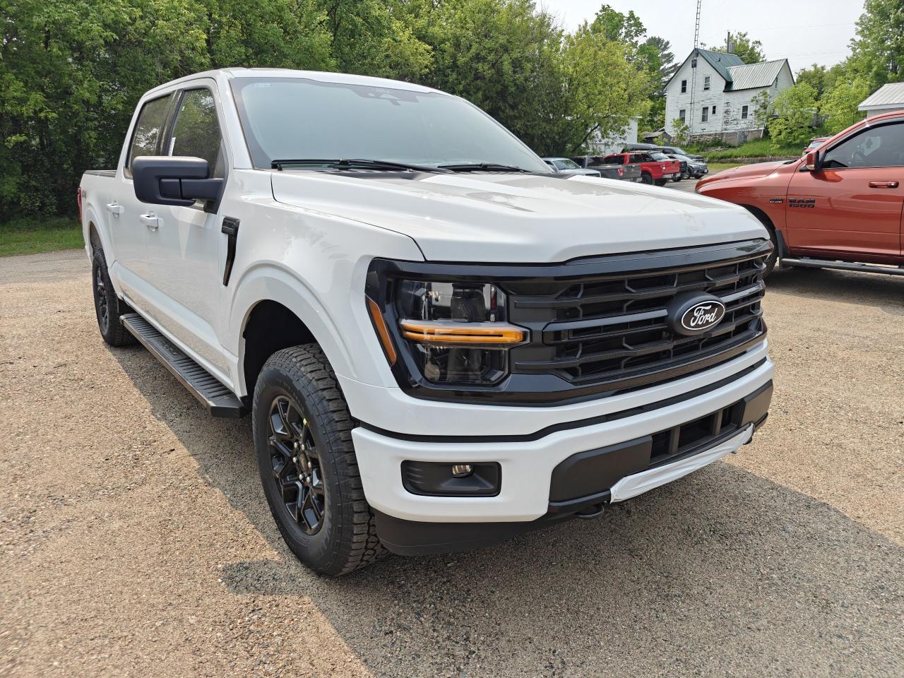 2025 Ford F-150 4X4 SUPERCREW XLT 2.7L 301A Photo3