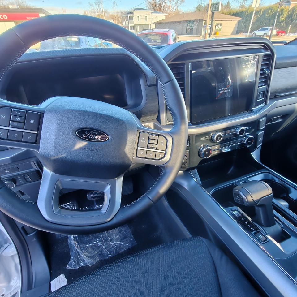 2025 Ford F-150 4X4 SUPERCREW XLT 2.7L 301A Photo