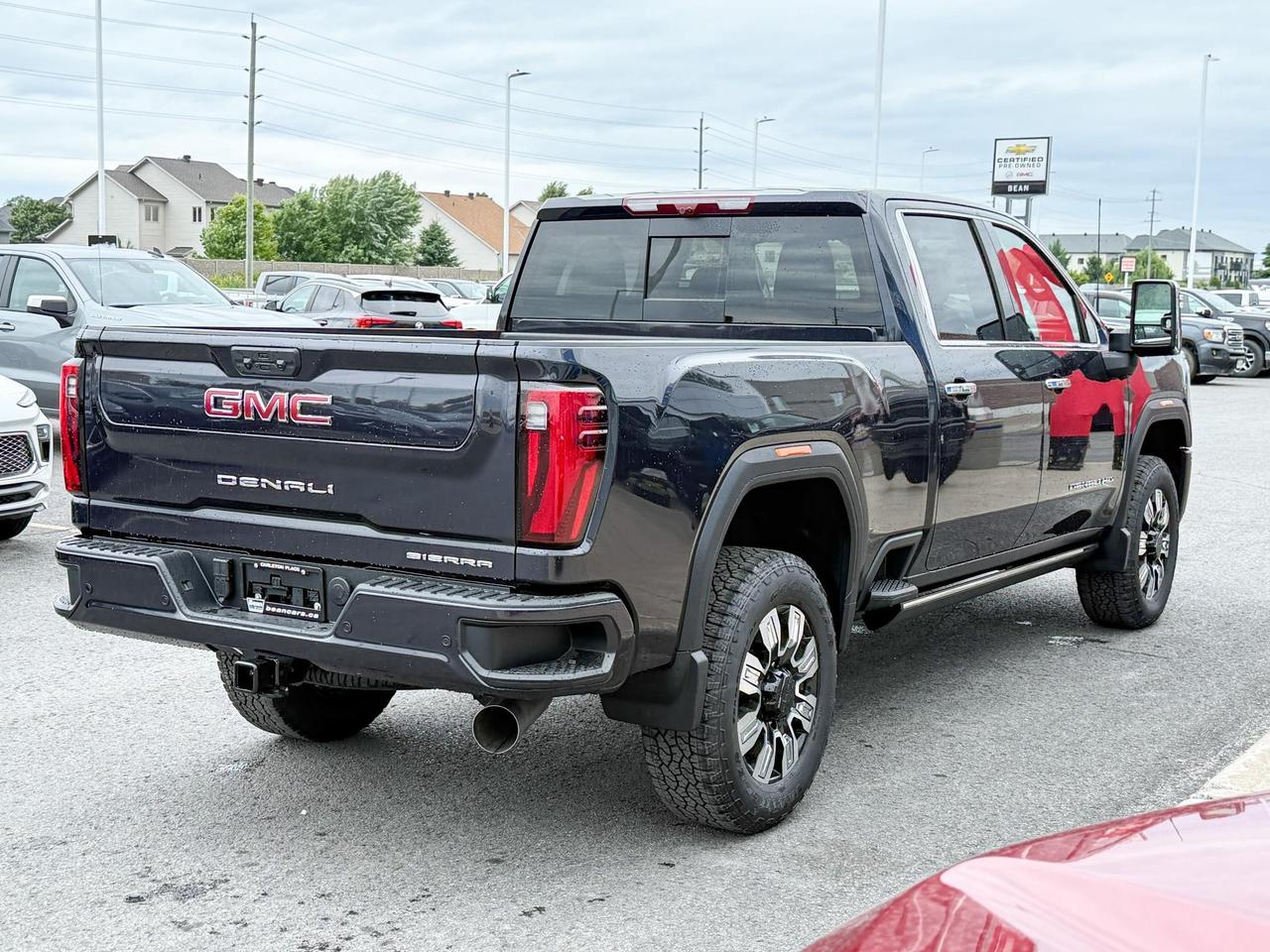 2025 GMC Sierra 2500 HD Denali DURAMAX 6.6L V8 WITH REMOTE START/ENTRY, HEATED SEATS, HEATED STEERING WHEEL, VENTILATED SEATS, HD SURROUND VISION Photo