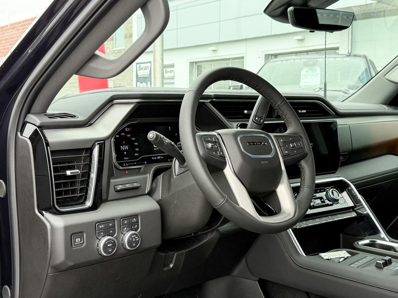 2025 GMC Sierra 2500 HD Denali DURAMAX 6.6L V8 WITH REMOTE START/ENTRY, HEATED SEATS, HEATED STEERING WHEEL, VENTILATED SEATS, HD SURROUND VISION Photo