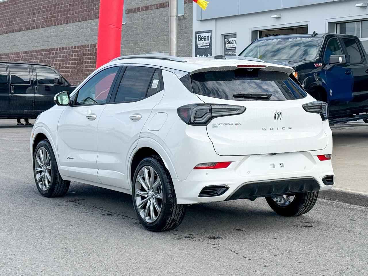 2026 Buick Encore GX Avenir 1.3L 3CYL WITH REMOTE START/ENTRY, SUNROOF, HEATED SEATS, HEATED STEERING WHEEL, HD SURROUND VISION, Photo2