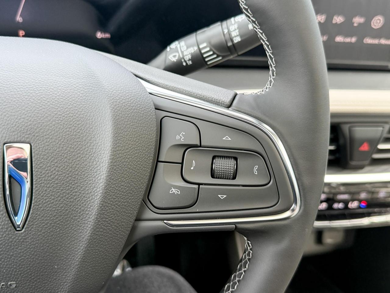 2026 Buick Encore GX Avenir 1.3L 3CYL WITH REMOTE START/ENTRY, SUNROOF, HEATED SEATS, HEATED STEERING WHEEL, HD SURROUND VISION, Photo