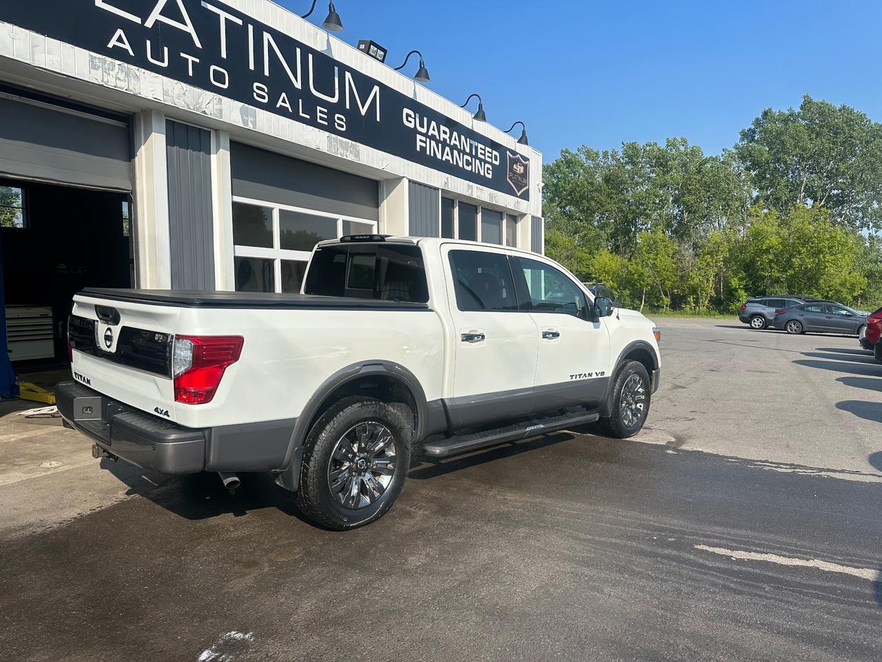 2018 Nissan Titan Platinum Photo