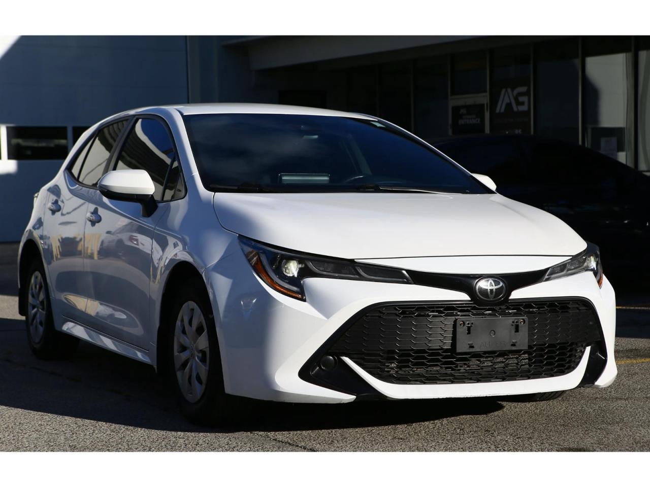 2022 Toyota Corolla SE Hatchback CVT Photo