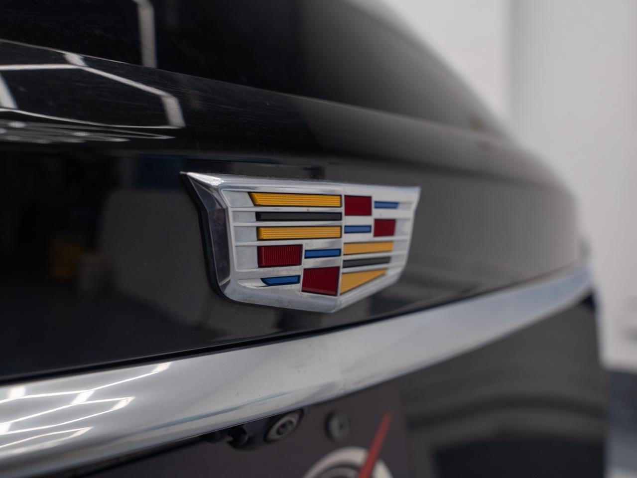 2023 Cadillac XT6 Sport Photo