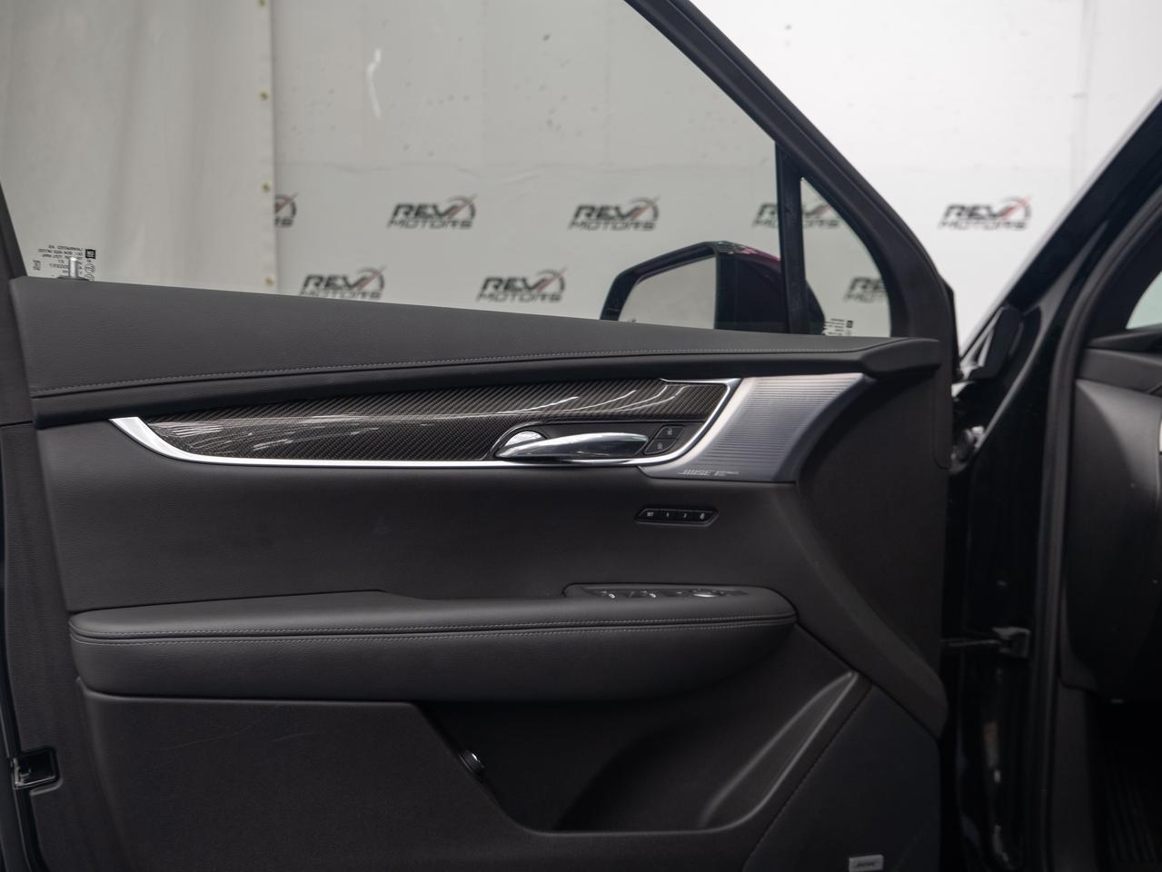 2023 Cadillac XT6 Sport Photo