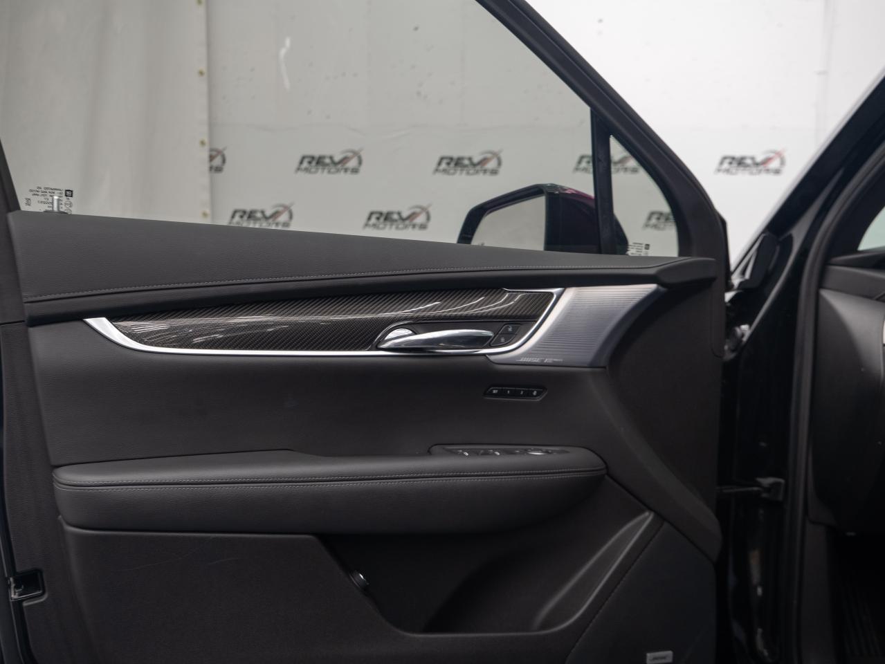 2023 Cadillac XT6 Sport Photo