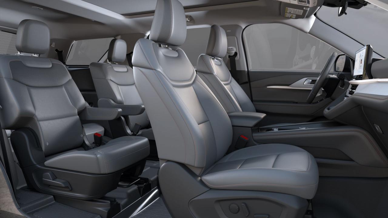 2025 Ford Explorer ACTIVE Photo5