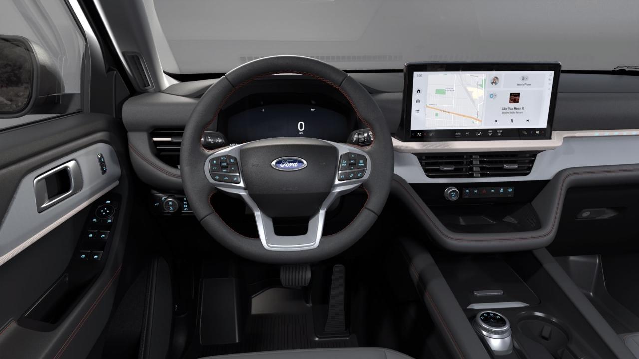2025 Ford Explorer ACTIVE Photo5