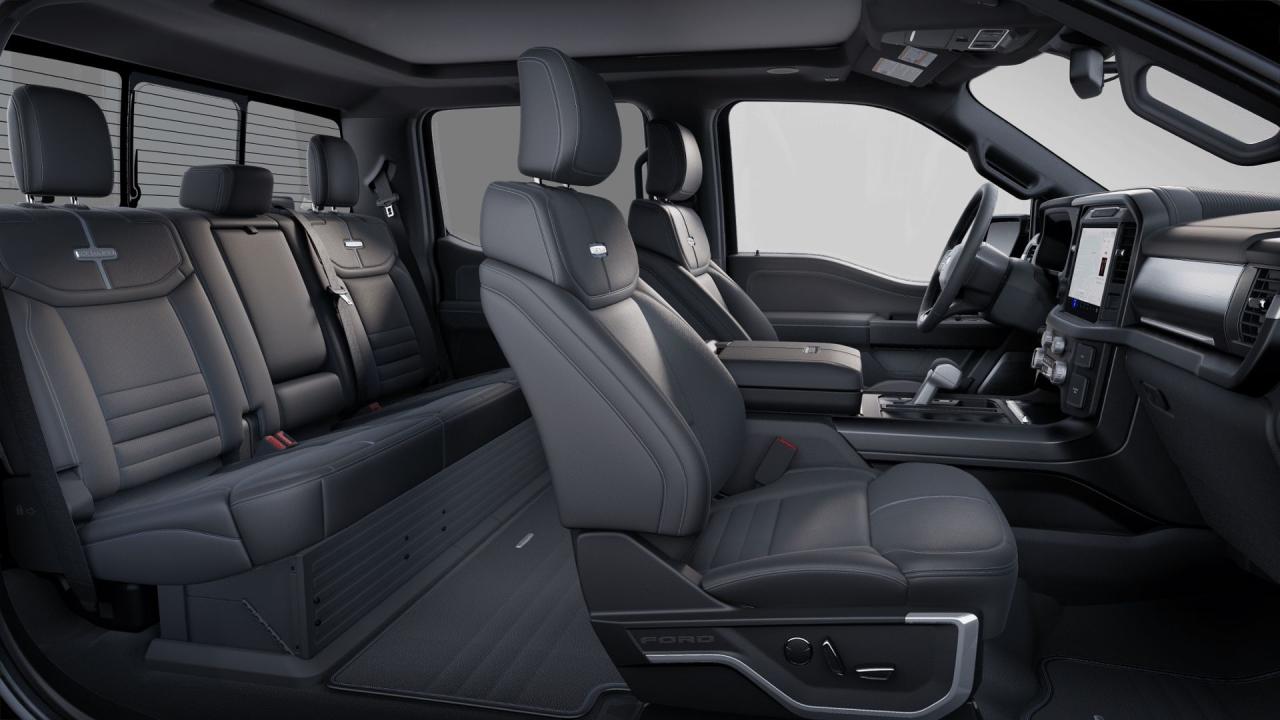 2025 Ford F-150 Platinum® Photo5