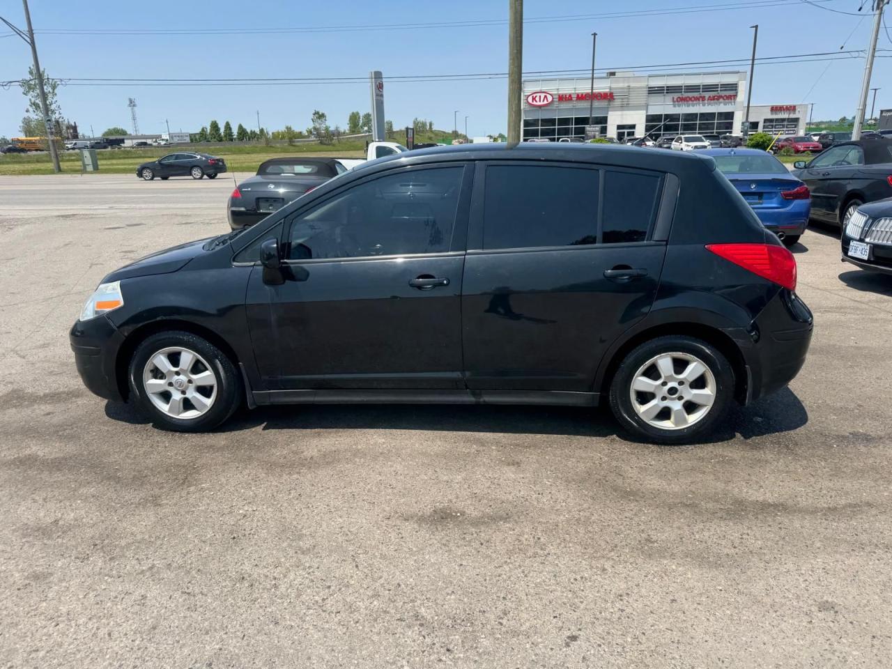 2011 Nissan Versa 1.8 S - Photo #2