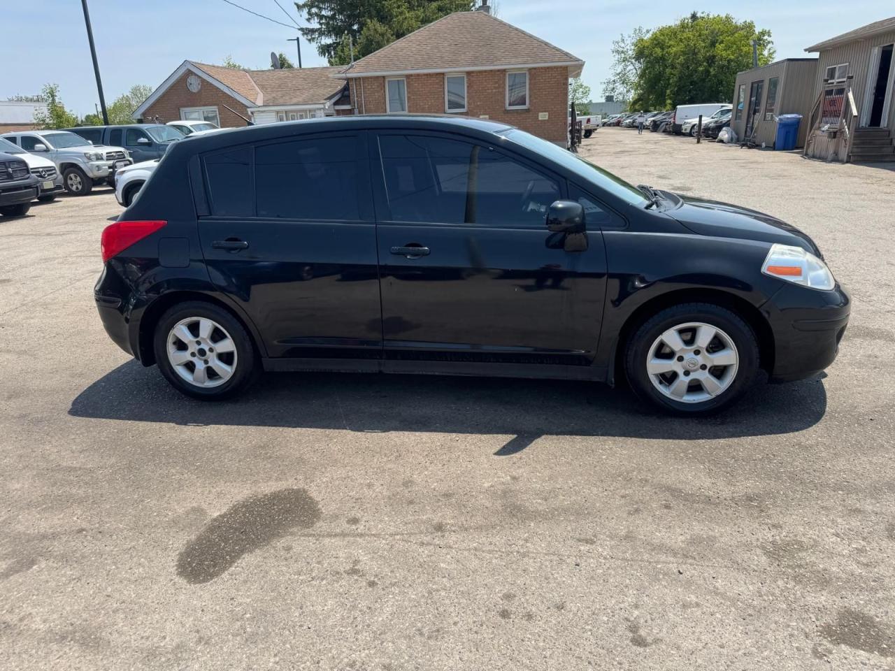 2011 Nissan Versa 1.8 S - Photo #6