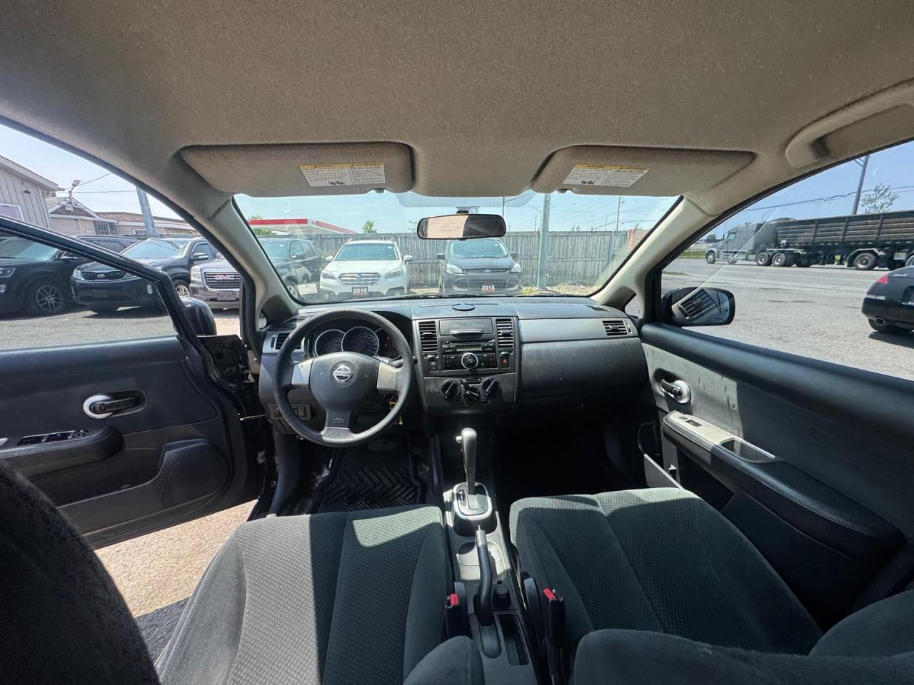 2011 Nissan Versa 1.8 S - Photo #11