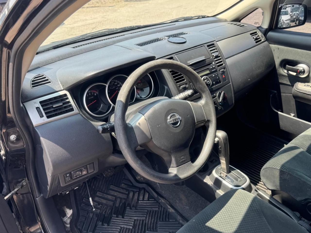 2011 Nissan Versa 1.8 S - Photo #12