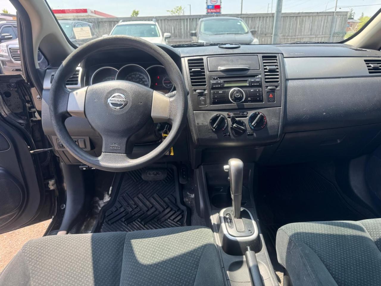 2011 Nissan Versa 1.8 S - Photo #15