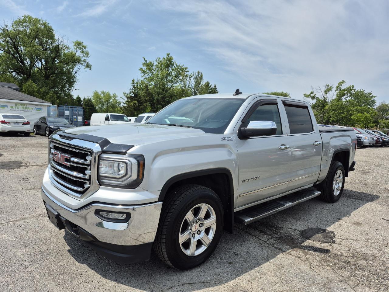 2017 GMC Sierra 1500 4WD CREW CAB 143.5" SLT Photo32