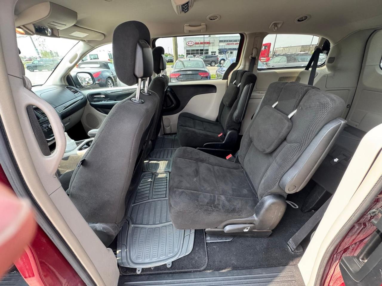 2016 Dodge Grand Caravan Crew - Photo #10