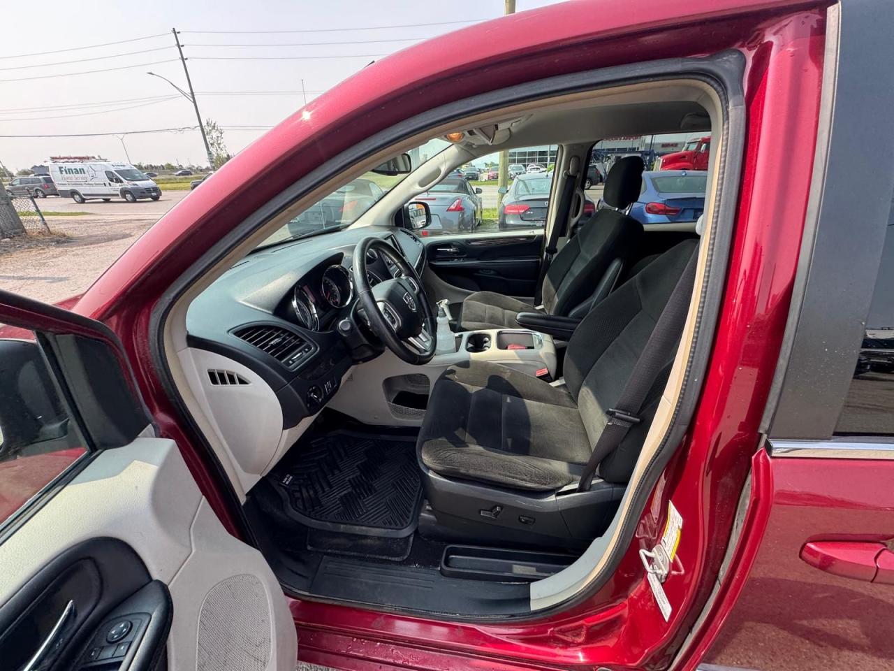 2016 Dodge Grand Caravan Crew - Photo #11