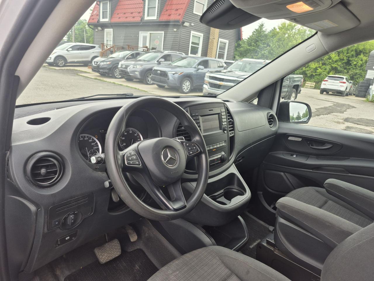 2019 Mercedes-Benz Metris Cargo Van Photo29