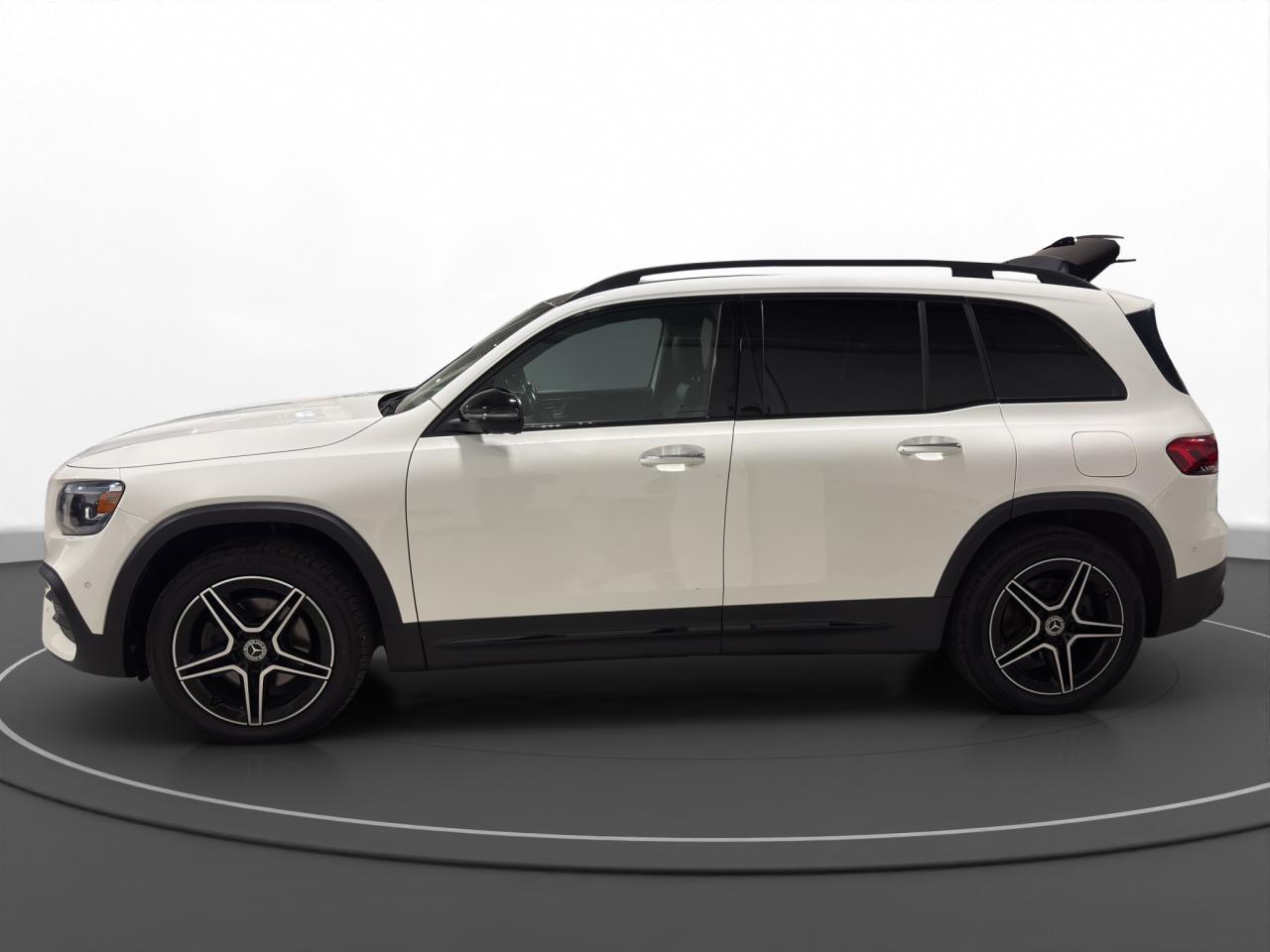 2021 Mercedes-Benz GLB GLB 250 | AMG PACKAGE| 7 SEATER - Photo #4
