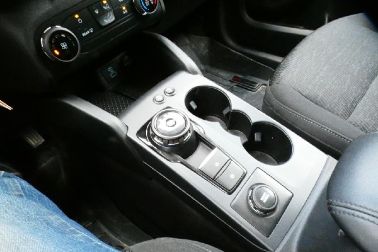 2021 Ford Bronco Sport Base 4x4 w/Htd cloth, BUC - Photo #16