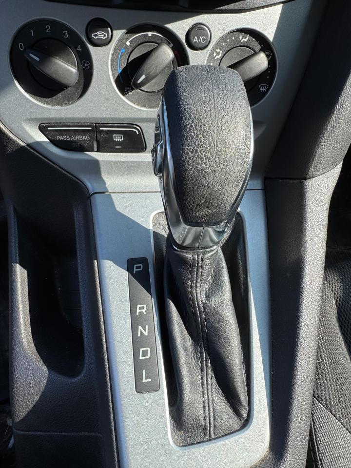 2012 Ford Focus SE - Photo #15