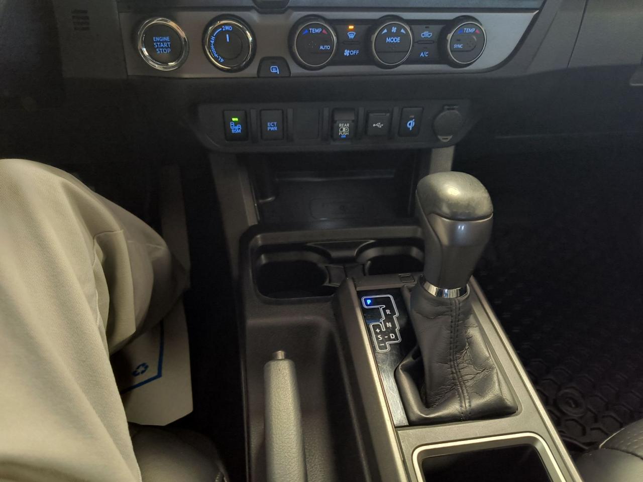 2020 Toyota Tacoma TRD SPORT 4X4 Photo