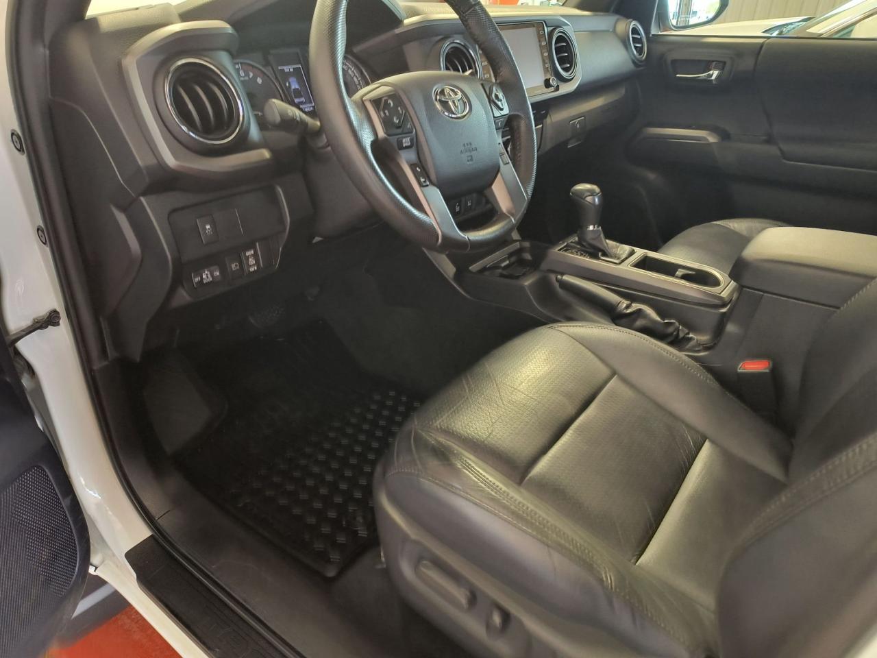 2020 Toyota Tacoma TRD SPORT 4X4 Photo