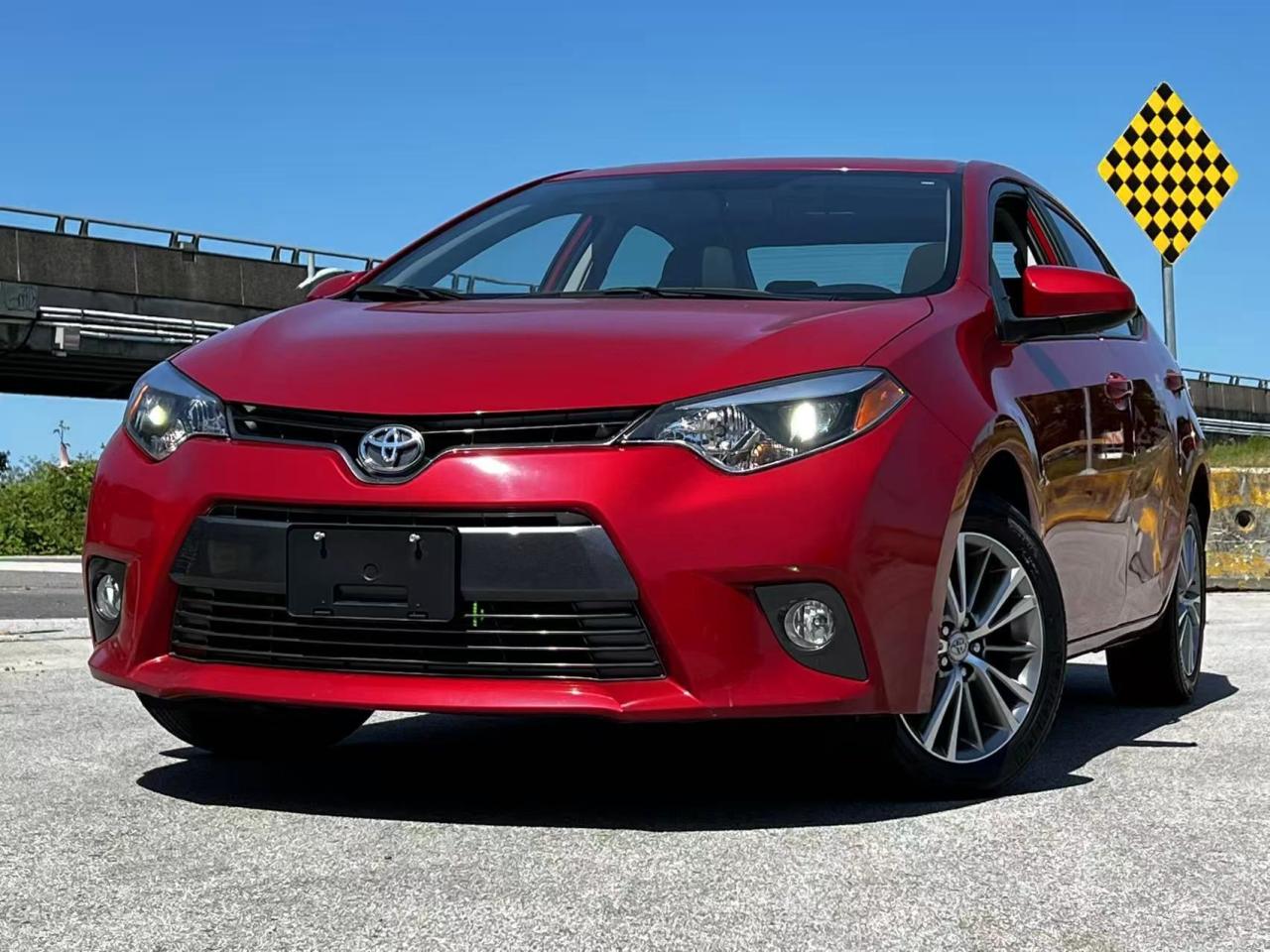 Used 2015 Toyota Corolla LE AUTO/ CLEAN TITLE/ LOW KM/ BACKUP CAMERA for sale in Richmond, BC