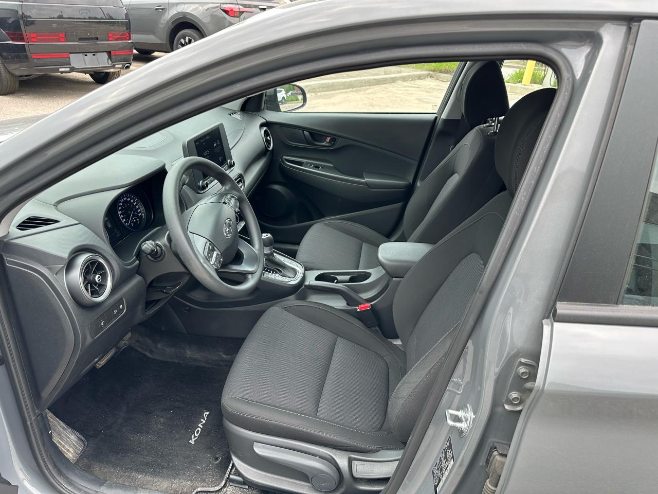 2022 Hyundai KONA Essential Photo13