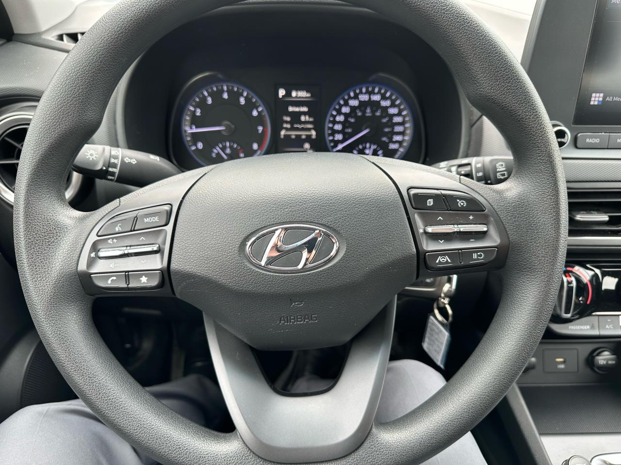 2022 Hyundai KONA Essential Photo16