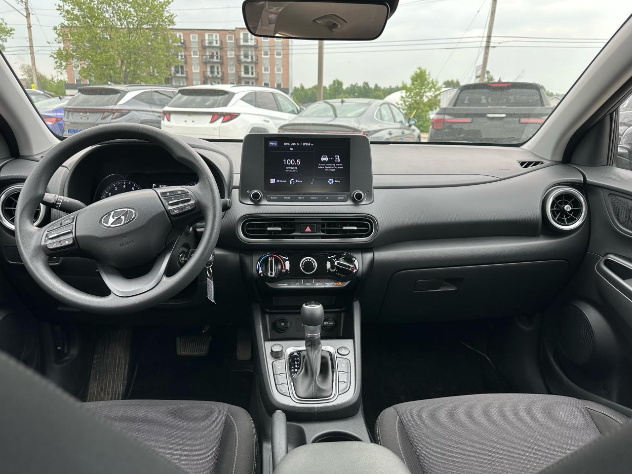 2022 Hyundai KONA Essential Photo12