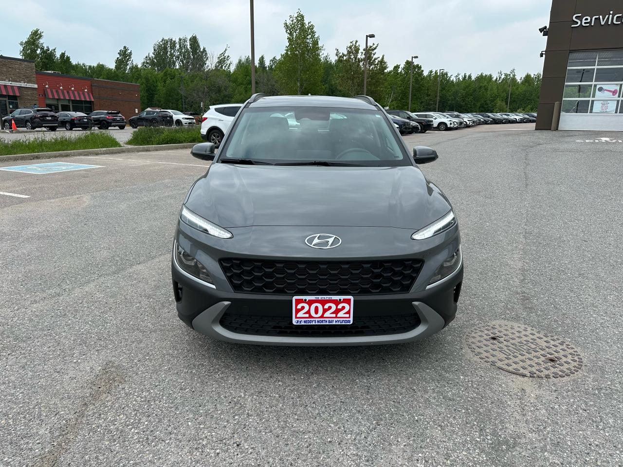 2022 Hyundai KONA Essential Photo4