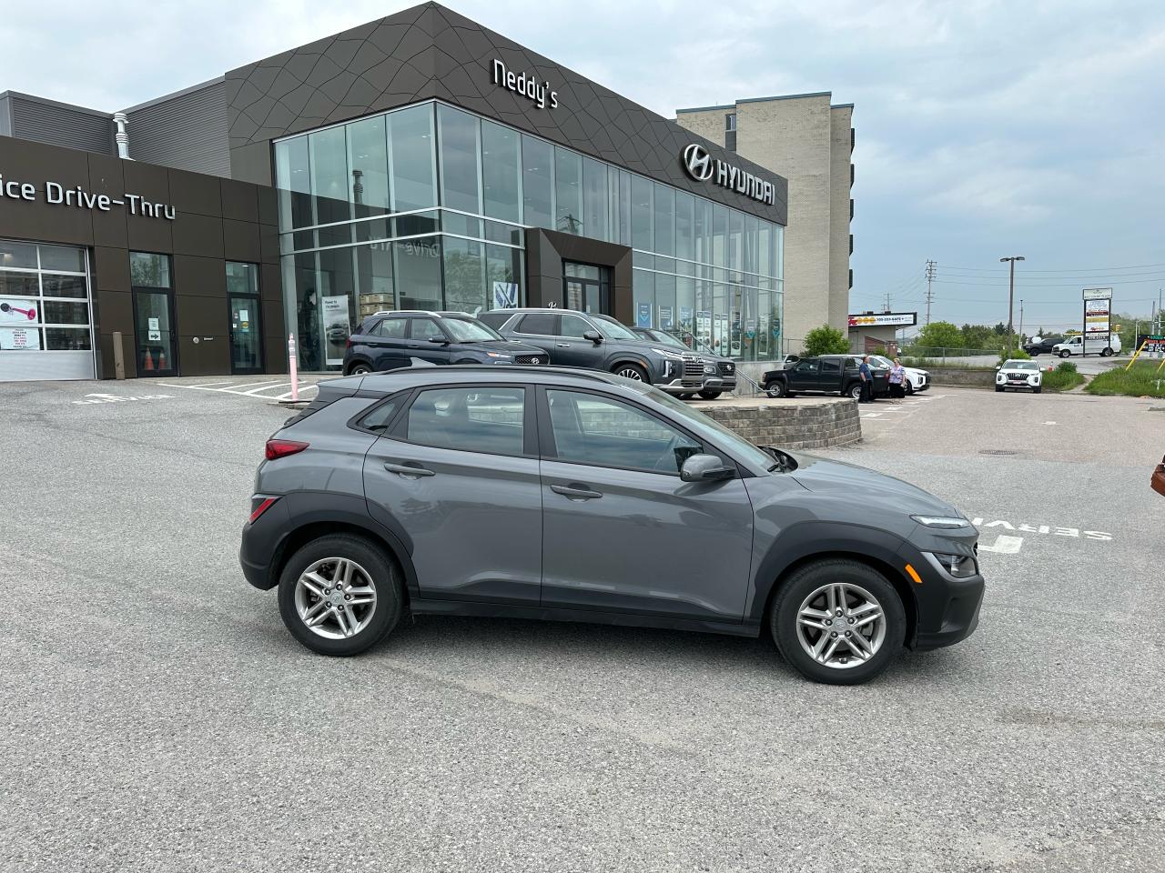 2022 Hyundai KONA Essential Photo6