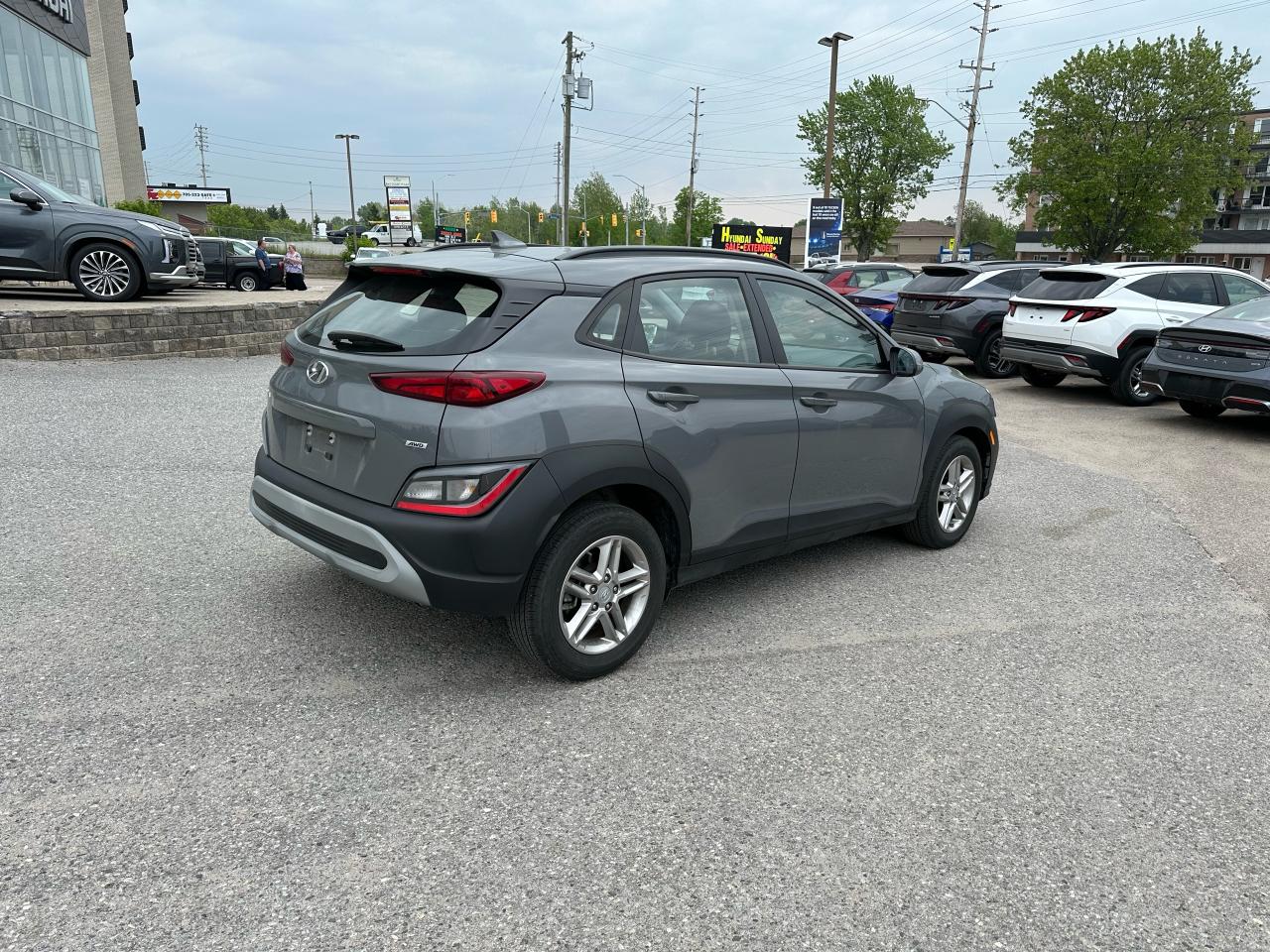2022 Hyundai KONA Essential Photo7