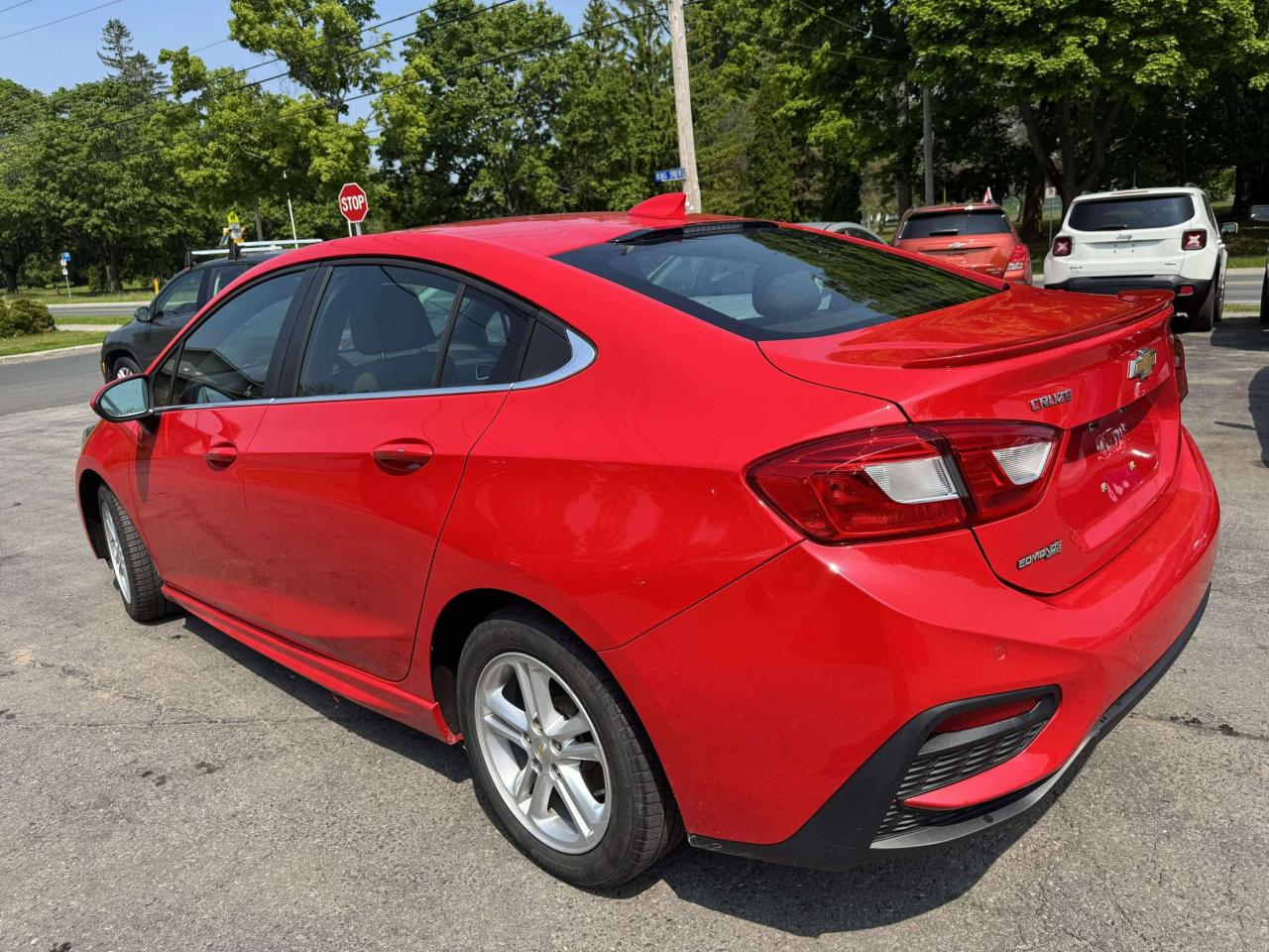 2018 Chevrolet Cruze LT - Photo #9