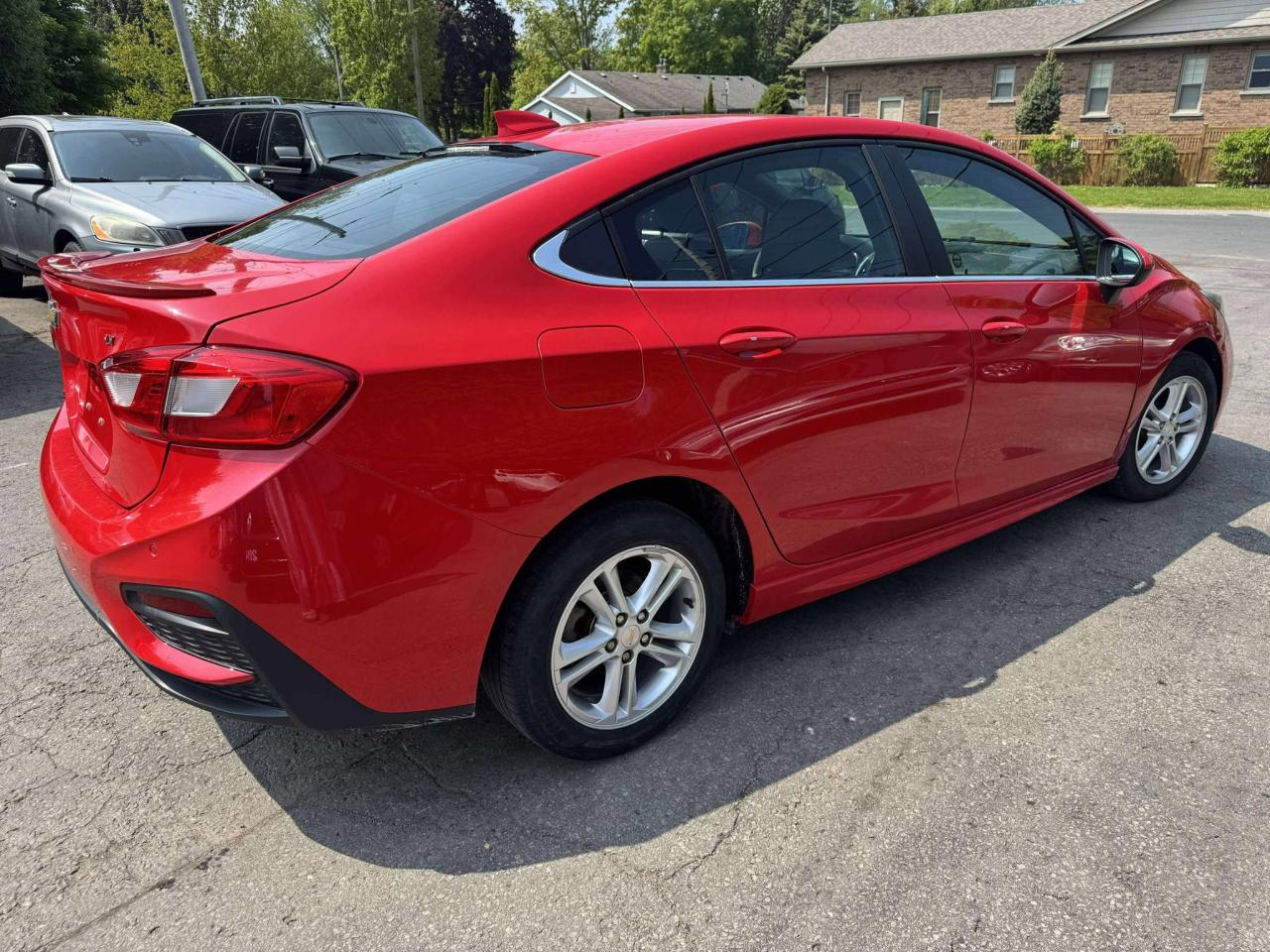 2018 Chevrolet Cruze LT - Photo #5