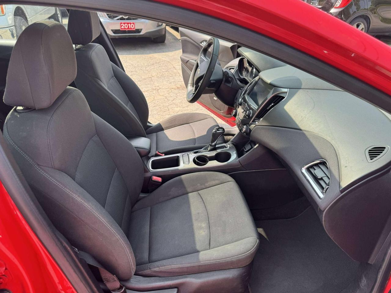 2018 Chevrolet Cruze LT - Photo #15
