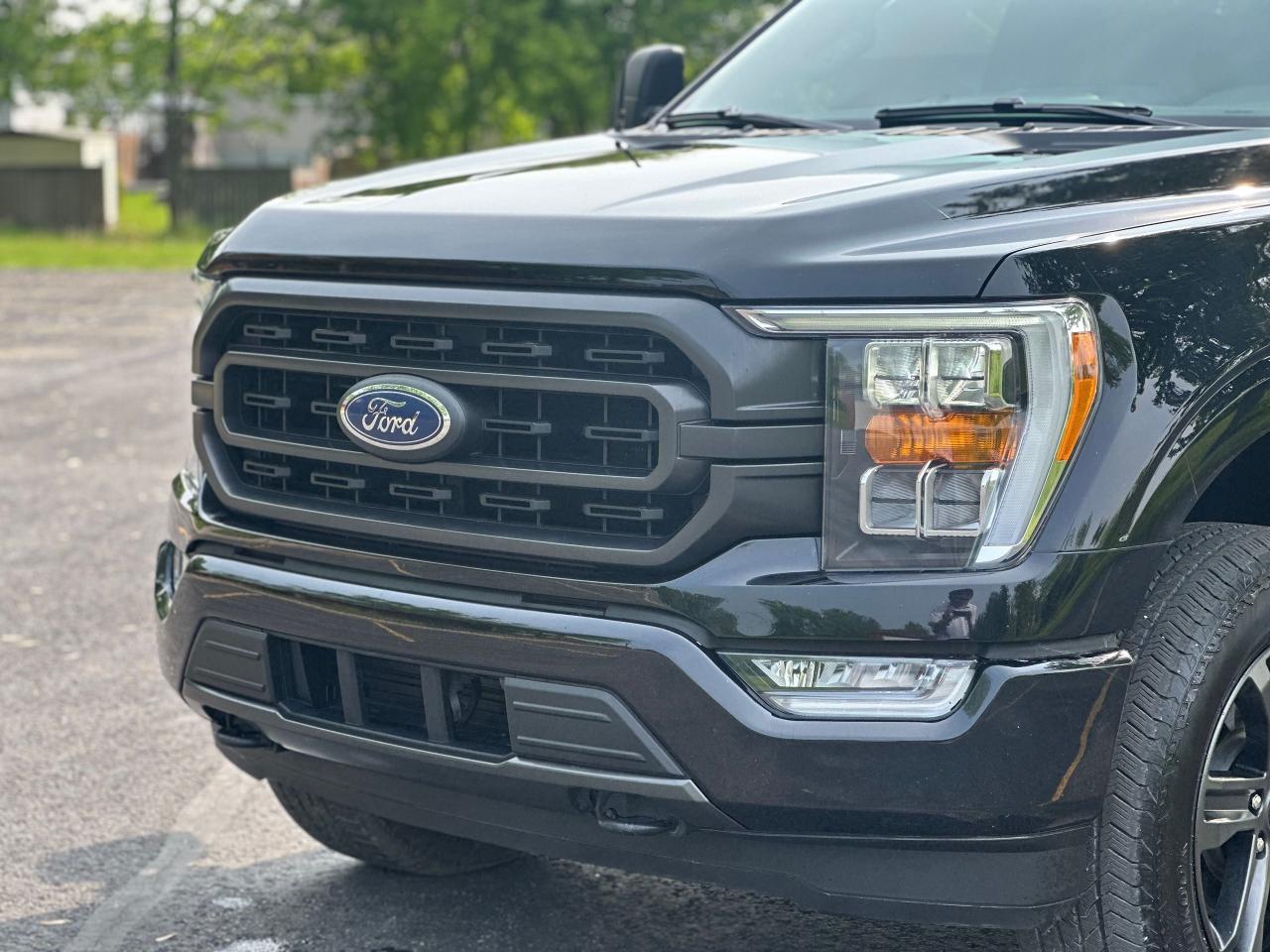 2021 Ford F-150 XLT - Photo #2