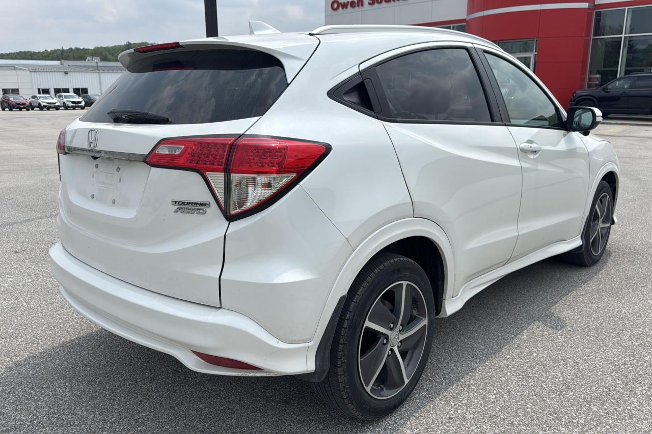 2022 Honda HR-V Touring Photo
