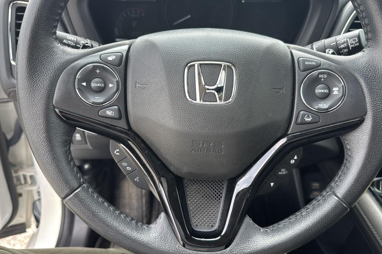 2022 Honda HR-V Touring Photo