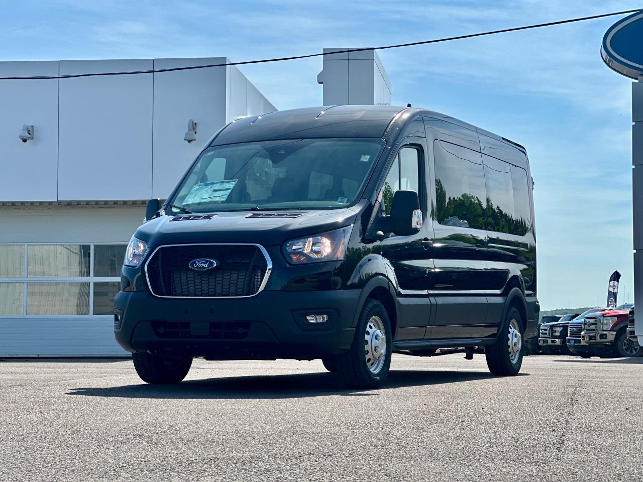 2025 Ford Transit Passenger Wagon T-350 148" MED ROOF XL AWD Photo5